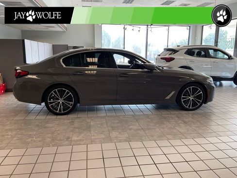 Used 2021 BMW 530i xDrive w/ Premium Package AWD/4WD image 6