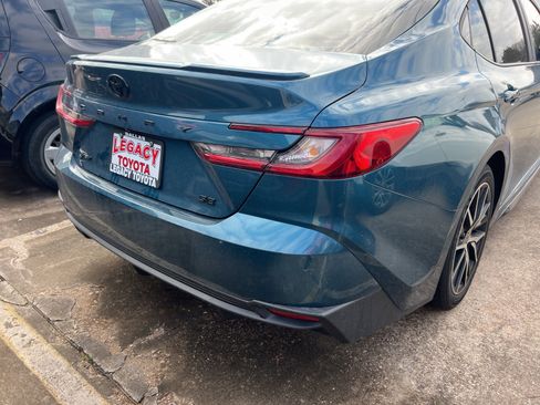 Used 2025 Toyota Camry SE image 8