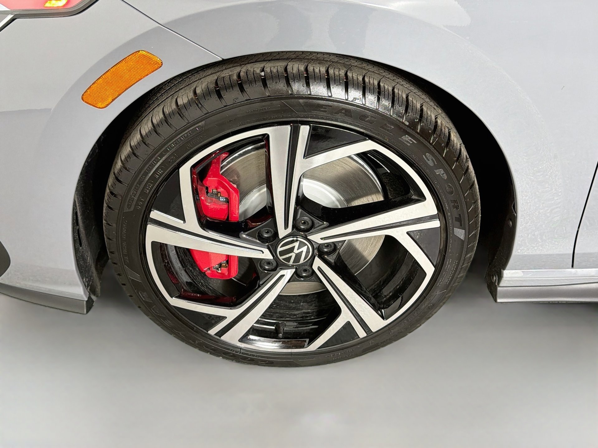 New 2026 Volkswagen GTI SE FWD image 31