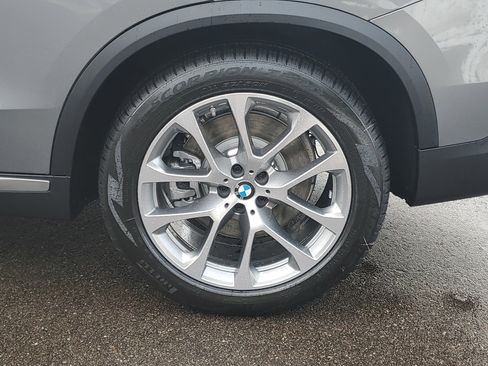 New 2026 BMW X5 xDrive50e image 29