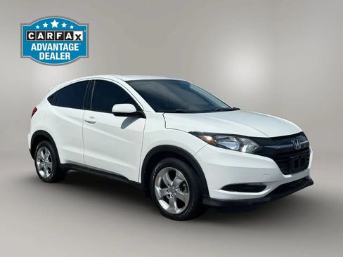 Used 2016 Honda HR-V LX image 3