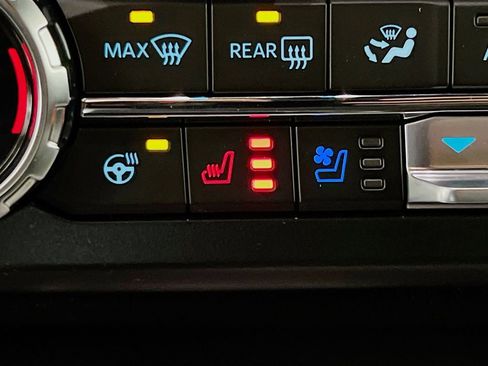 New 2026 Ford F250 Platinum w/ Tremor Off-Road Package image 24