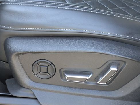 Used 2023 Audi SQ7 Prestige AWD/4WD image 26