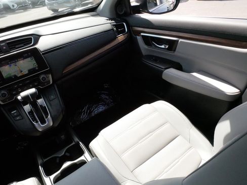 Used 2018 Honda CR-V Touring image 11