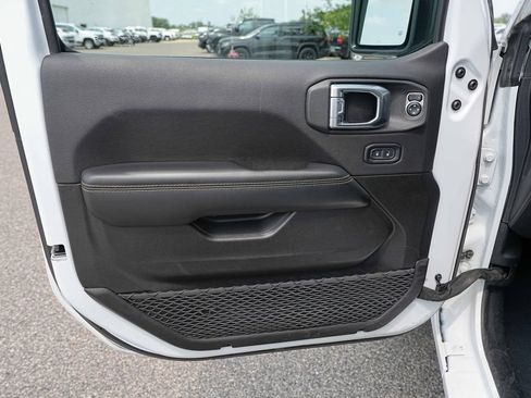Used 2024 Jeep Wrangler Unlimited Sahara AWD/4WD image 26