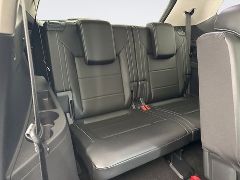 Used 2023 Volkswagen Atlas SE image 18