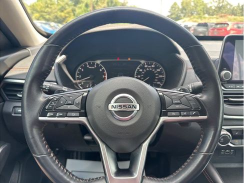 Used 2019 Nissan Altima 2.5 SR w/ SR Premium Package image 16