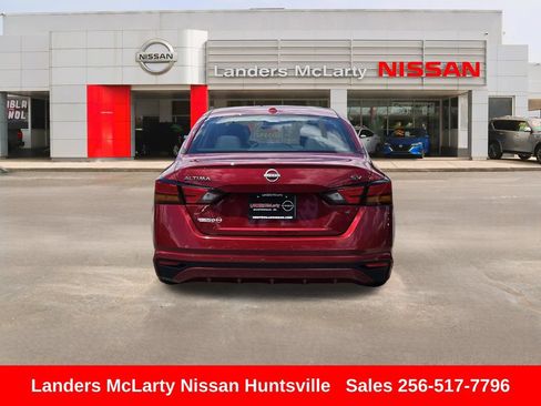 Used 2024 Nissan Altima 2.5 SV FWD image 5