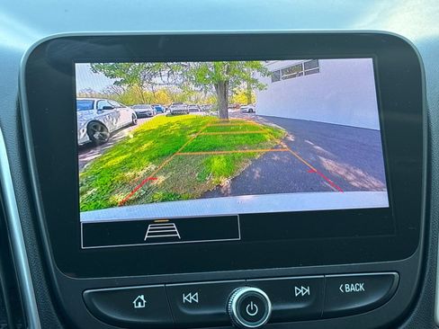 Used 2023 Chevrolet Malibu LT FWD image 19