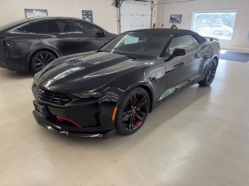 Used 2023 Chevrolet Camaro LT w/ Redline Edition RWD image 4