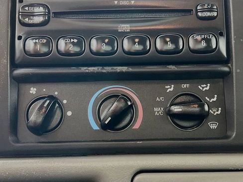 Used 2004 Ford F250 XLT image 15