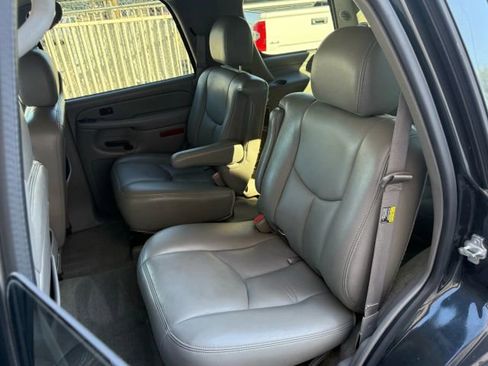 Used 2005 GMC Yukon SLT w/ SLT Preferred Equipment Group image 31