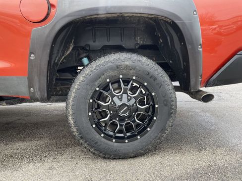 Used 2016 Toyota Tundra SR5 w/ TRD Off Road Package image 10