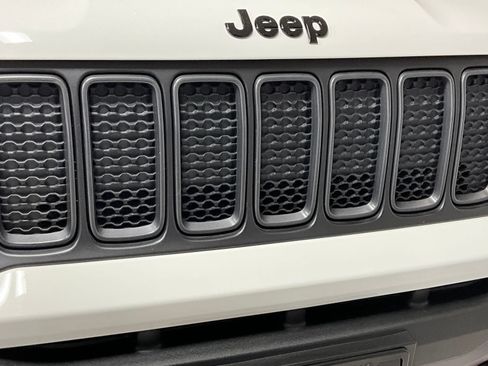 Used 2023 Jeep Renegade Trailhawk AWD/4WD image 29