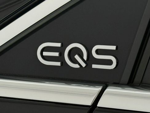 Used 2023 Mercedes-Benz EQS 580 4MATIC SUV image 31