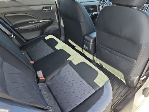 Used 2025 Nissan Versa SV w/ Trunk Package image 11