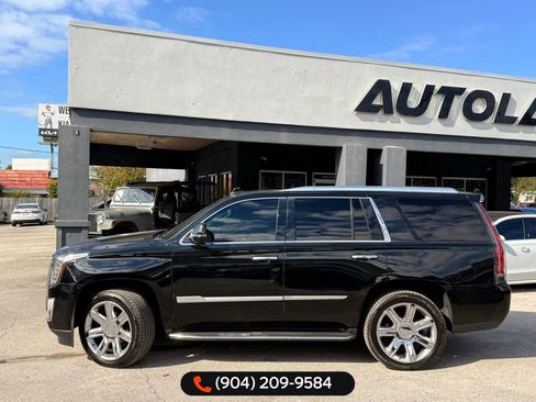 Used 2019 Cadillac Escalade Luxury image 3