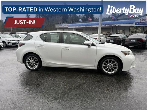 Used 2013 Lexus CT 200h image 4