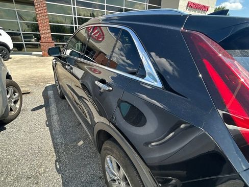 Used 2021 Cadillac XT4 Premium Luxury FWD image 12