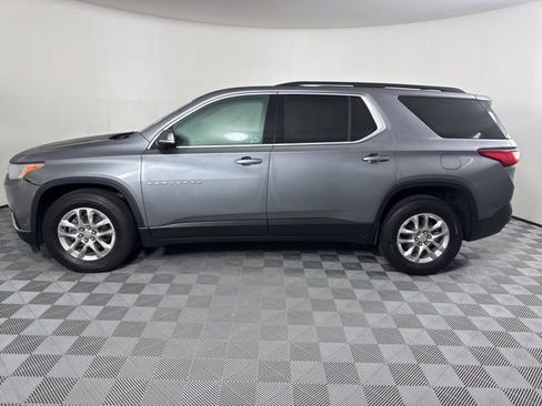 Used 2020 Chevrolet Traverse LT w/ Driver Confidence II Package image 6