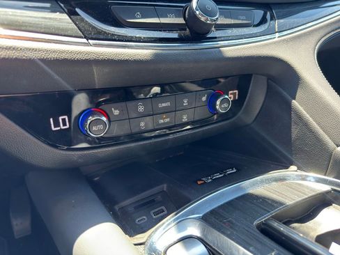 Used 2024 Buick Enclave Essence w/ Experience Buick Package FWD image 12