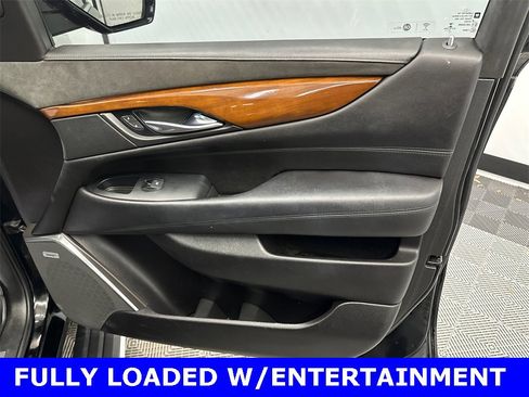 Used 2018 Cadillac Escalade ESV Premium Luxury image 16