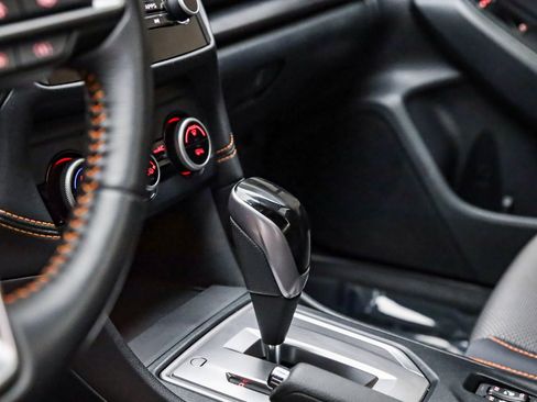 Used 2022 Subaru Crosstrek 2.0i Premium w/ Moonroof Package image 24