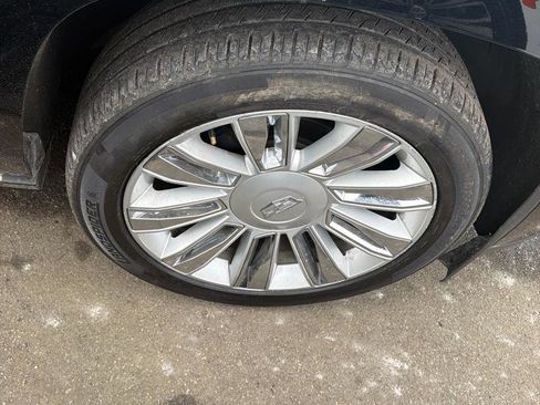 Used 2020 Cadillac Escalade ESV Platinum image 15