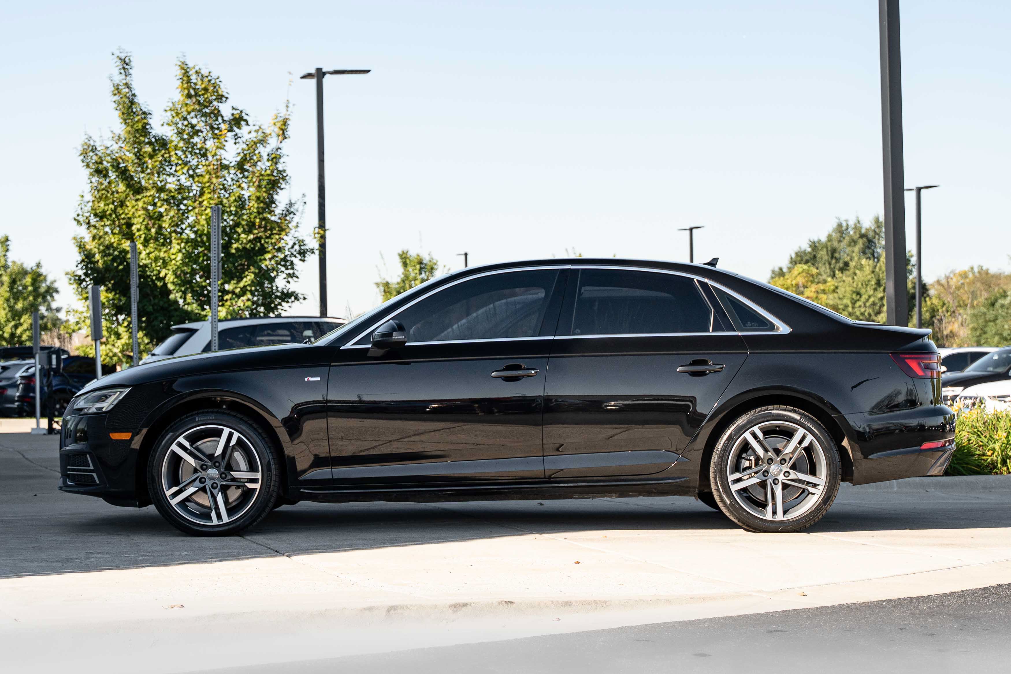 Used 2018 Audi A4 2.0T Premium Plus w/ Premium Plus Package AWD/4WD image 6