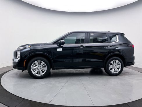 New 2025 Mitsubishi Outlander ES image 4