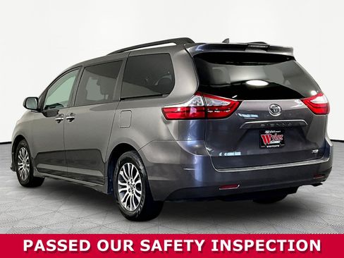 Used 2019 Toyota Sienna XLE FWD image 4