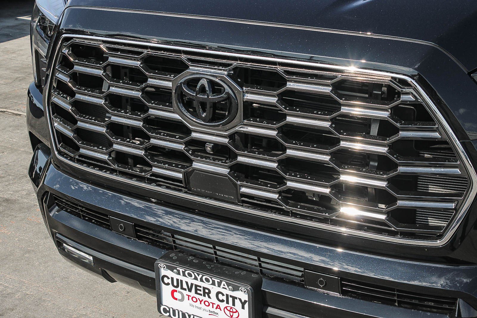 New 2026 Toyota Sequoia Platinum w/ TRD Off-Road Package AWD/4WD image 6