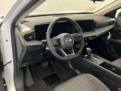 New 2026 Nissan Kicks SV w/ SV Premium Package image 15