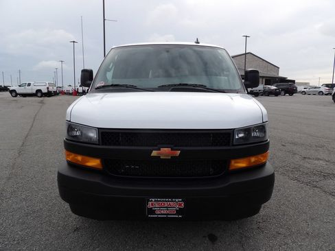 Used 2025 Chevrolet Express 3500 LS RWD image 12
