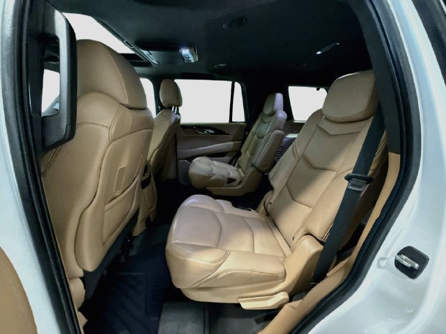 Used 2020 Cadillac Escalade Platinum AWD/4WD image 21