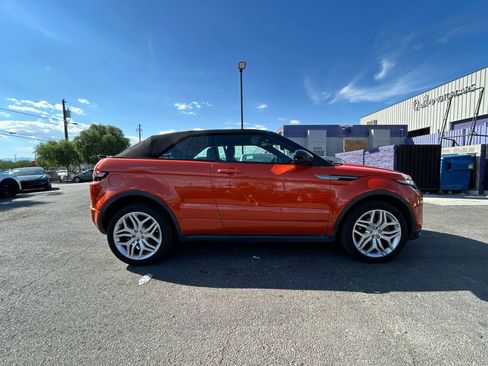 Used 2019 Land Rover Range Rover Evoque SE Dynamic image 4