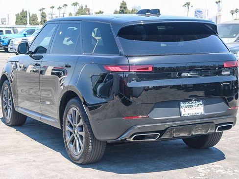 Used 2024 Land Rover Range Rover Sport SE AWD/4WD image 7