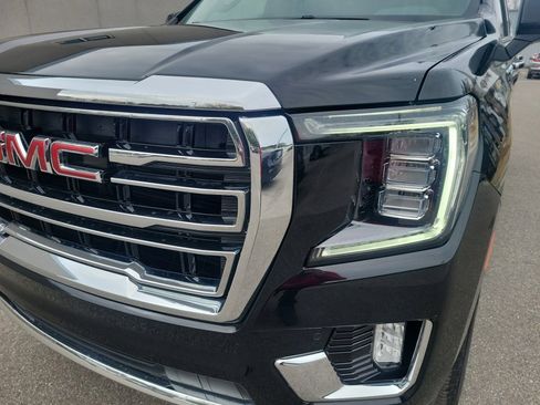 Used 2023 GMC Yukon SLT AWD/4WD image 30