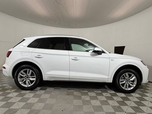 Used 2022 Audi Q5 2.0T Premium w/ Convenience Package AWD/4WD image 8