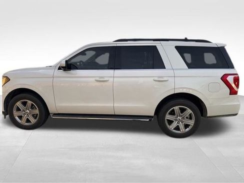 Used 2020 Ford Expedition XLT w/ Equipment Group 202A AWD/4WD image 12
