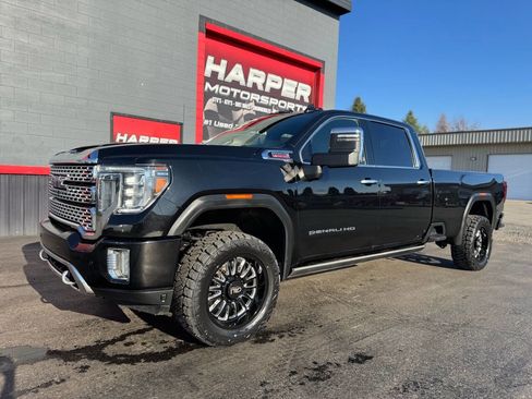 Used 2021 GMC Sierra 3500 Denali w/ Denali Black Diamond Edition image 16