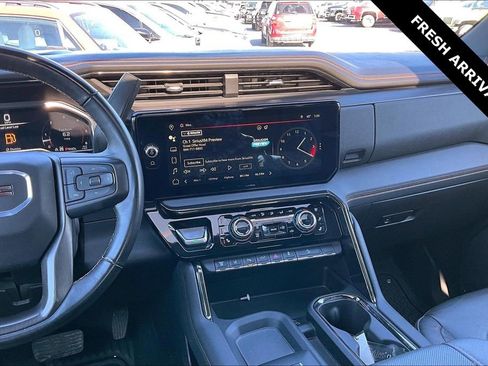 Used 2024 GMC Sierra 2500 AT4 w/ AT4 Premium Plus Package image 10