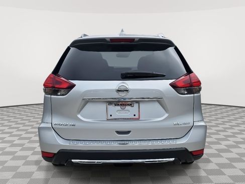 Used 2017 Nissan Rogue SL w/ SL Premium Package image 6