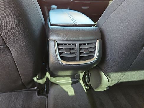 Used 2024 Chevrolet Malibu LT FWD image 8