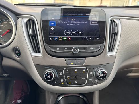 Used 2024 Chevrolet Malibu LT image 18