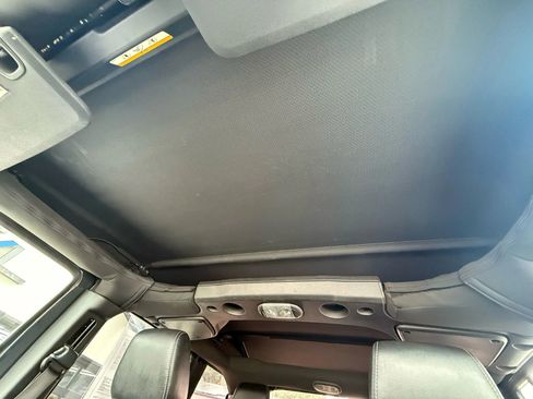 Used 2017 Jeep Wrangler Unlimited Rubicon image 29