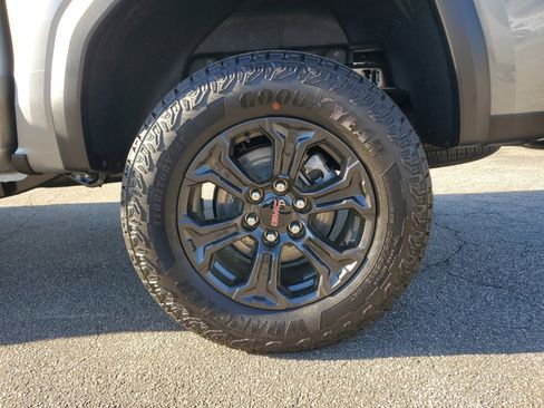 New 2025 GMC Canyon Elevation image 8