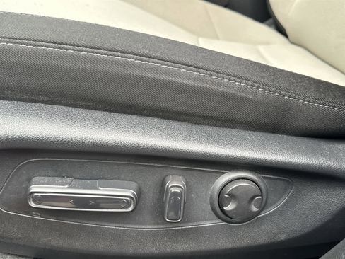 Used 2023 Honda CR-V EX image 12