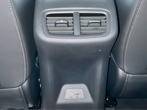 Used 2025 Buick Envision Sport Touring image 48