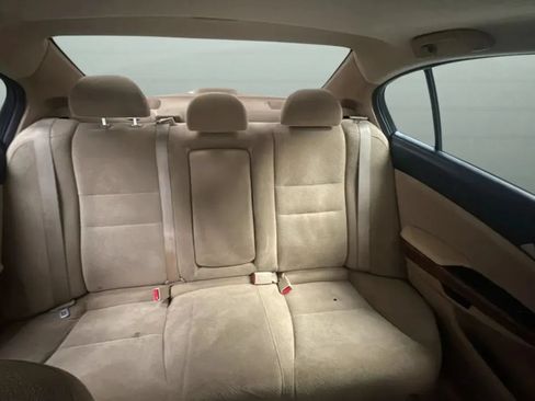 Used 2011 Honda Accord EX image 17